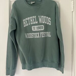 Bethel Woods Woodstock Crewneck, Women's Small